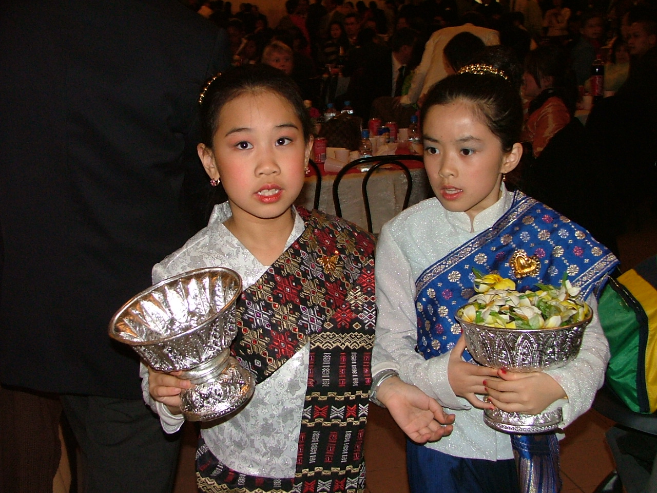soirée pimay lao 2007associa.femmes lao en france 130.jpg